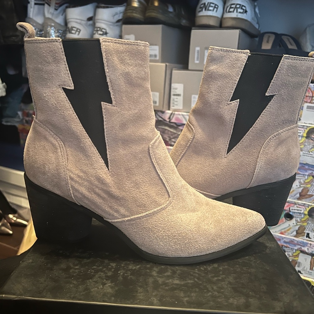Teleport booties